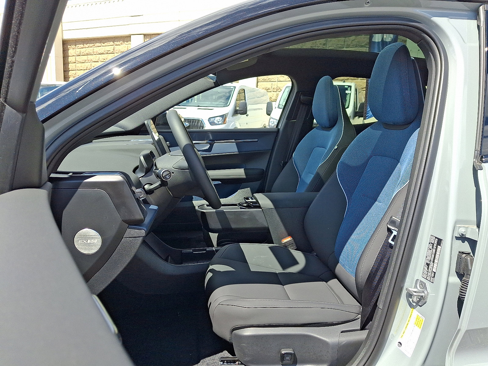 Used 2025 Volvo EX30 Ultra w/ Climate Package image 14