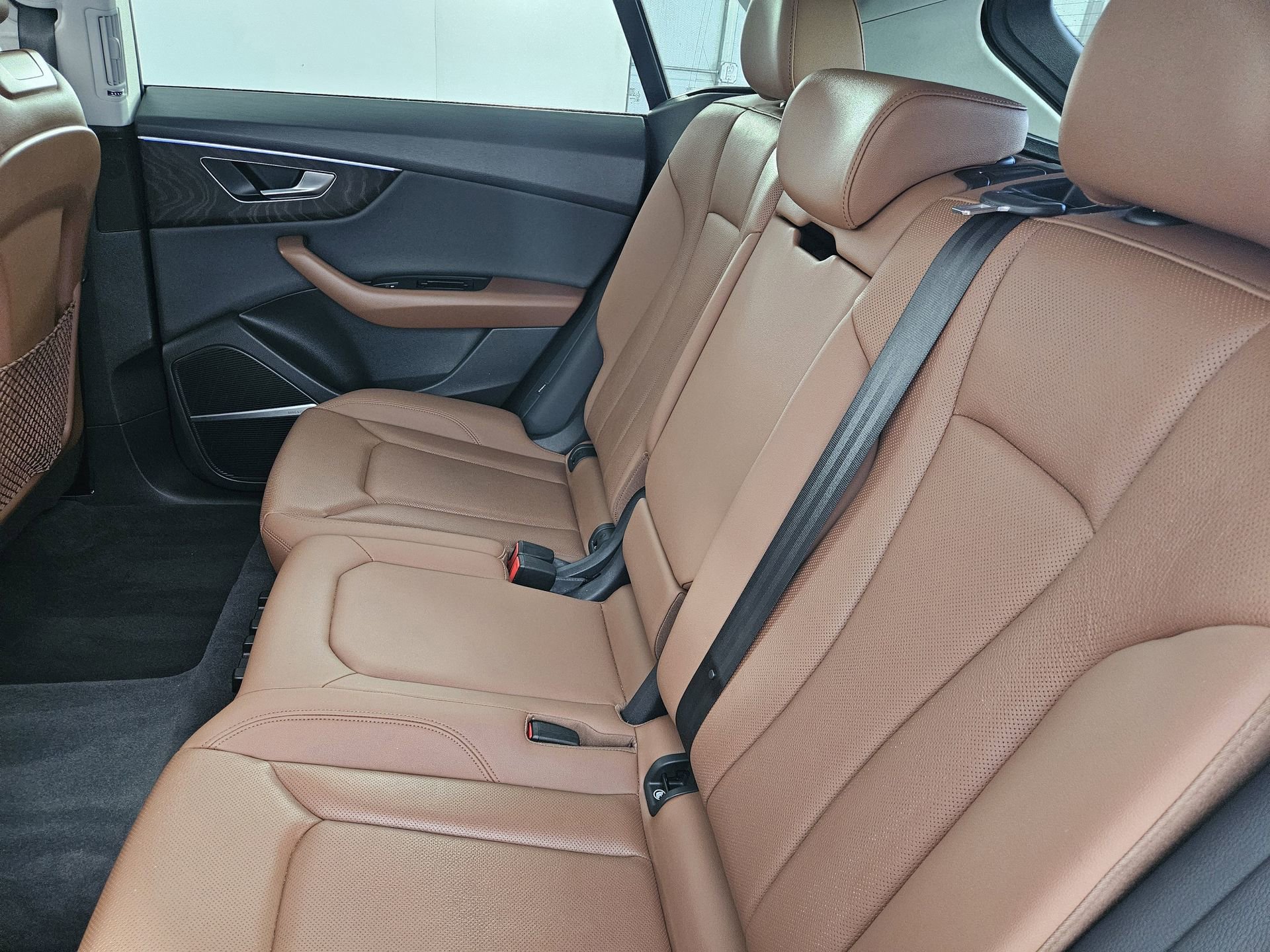Certified 2022 Audi Q8 Premium Plus AWD/4WD image 37