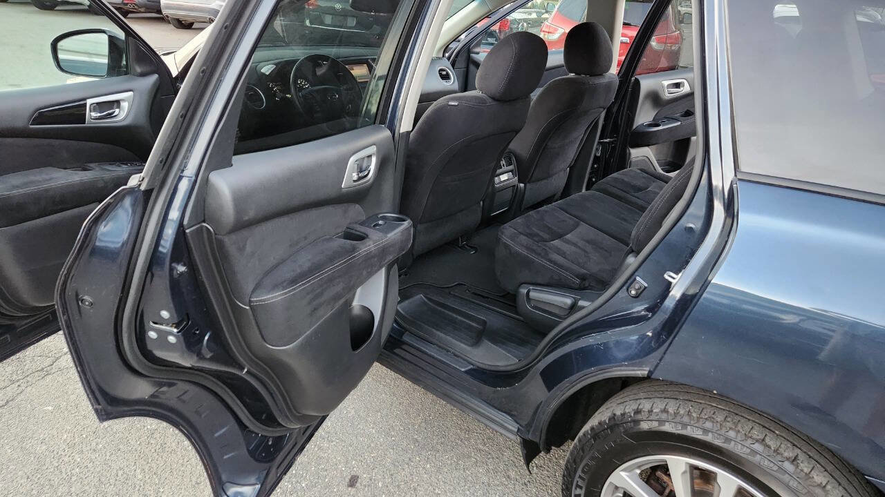 Used 2015 Nissan Pathfinder SV w/ Cargo Package AWD/4WD image 29