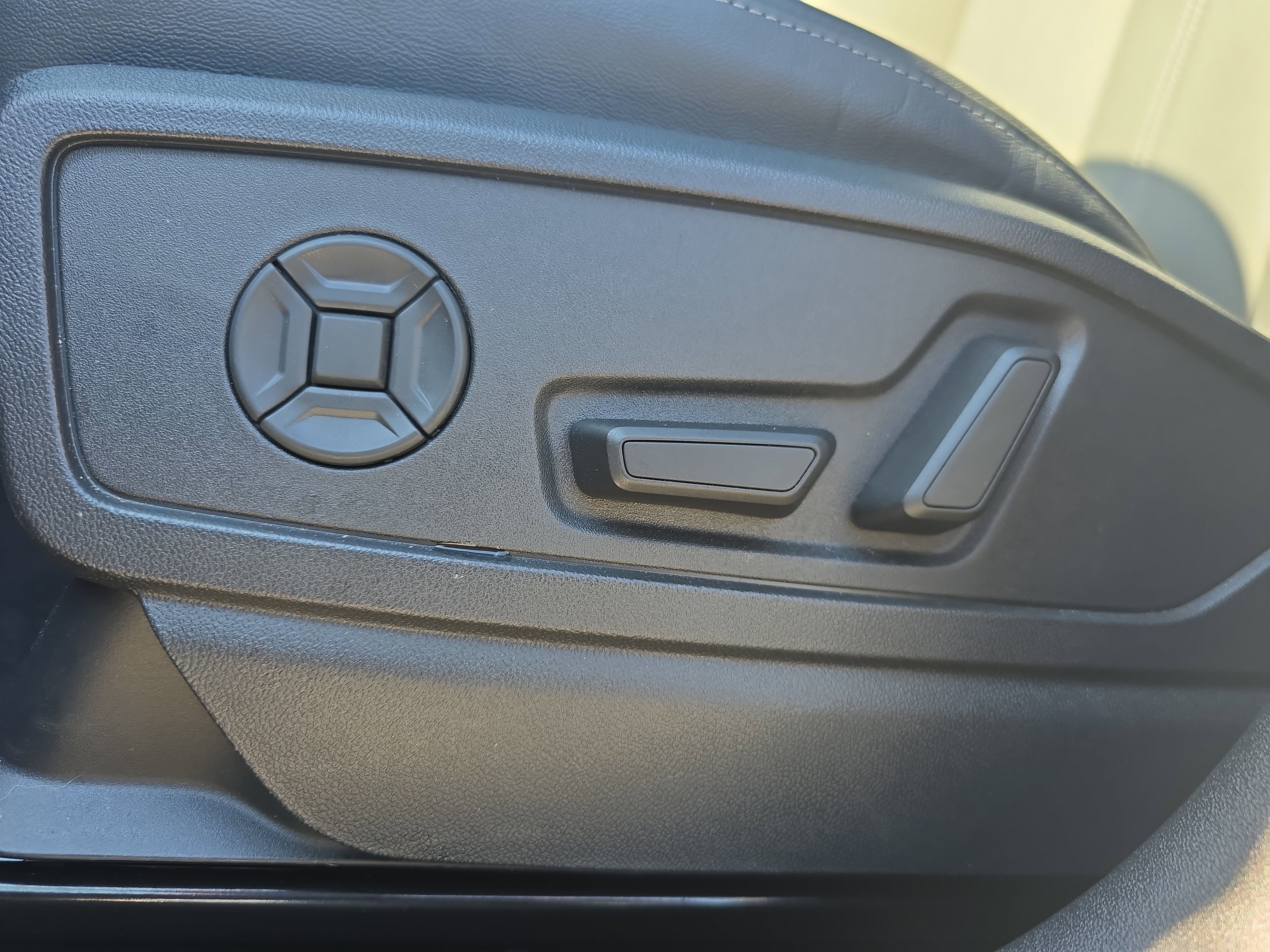 Certified 2025 Audi Q5 Premium Plus w/ Premium Plus AWD/4WD image 27