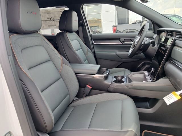 New 2026 GMC Terrain AT4 w/ Technology Package II AWD/4WD image 14