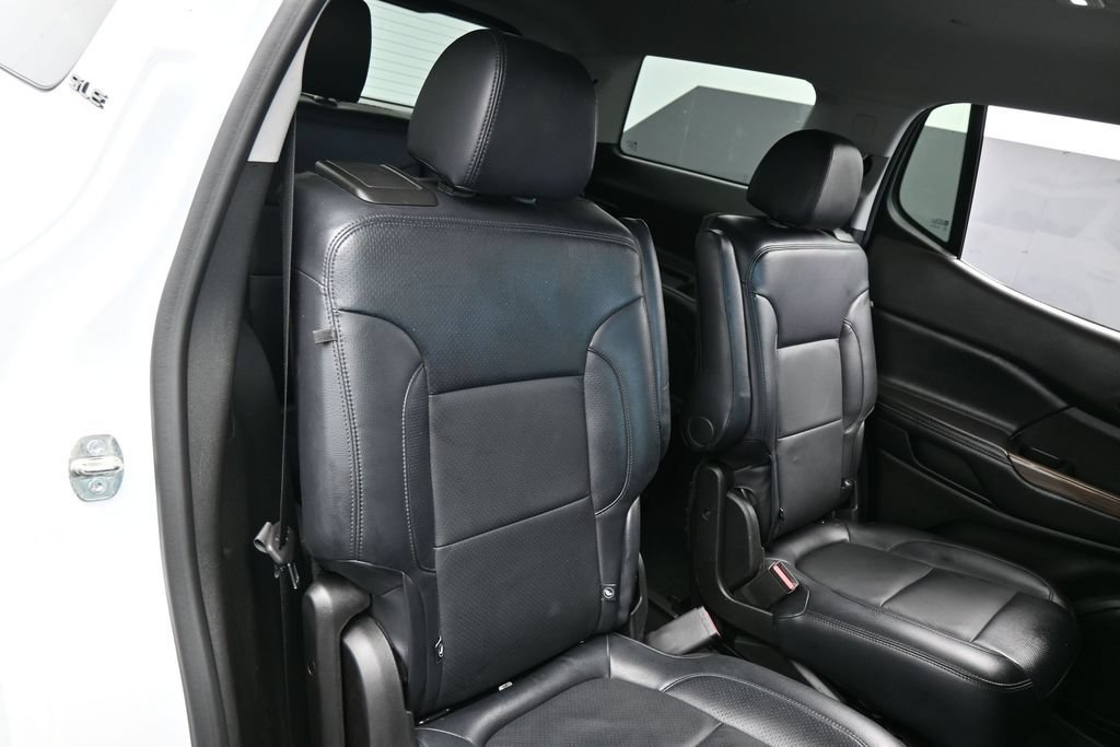 Used 2023 GMC Acadia SLE w/ Driver Convenience Package FWD image 41