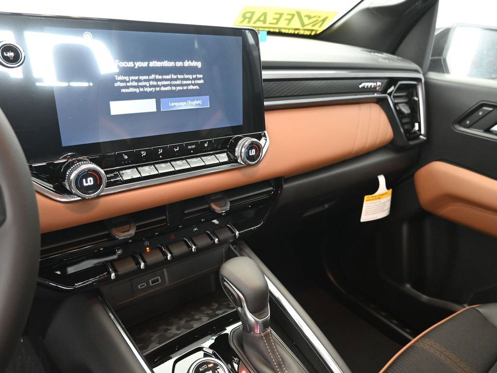 New 2025 GMC Canyon AT4 image 20