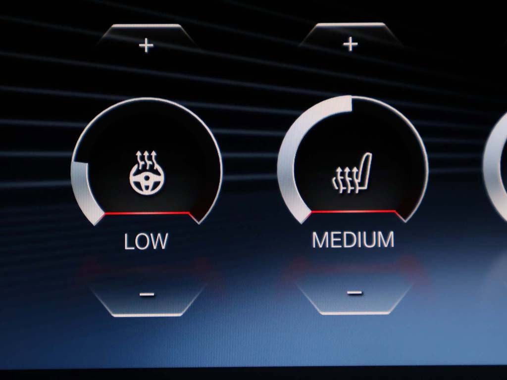 Used 2023 BMW X7 xDrive40i w/ M Sport Package image 51