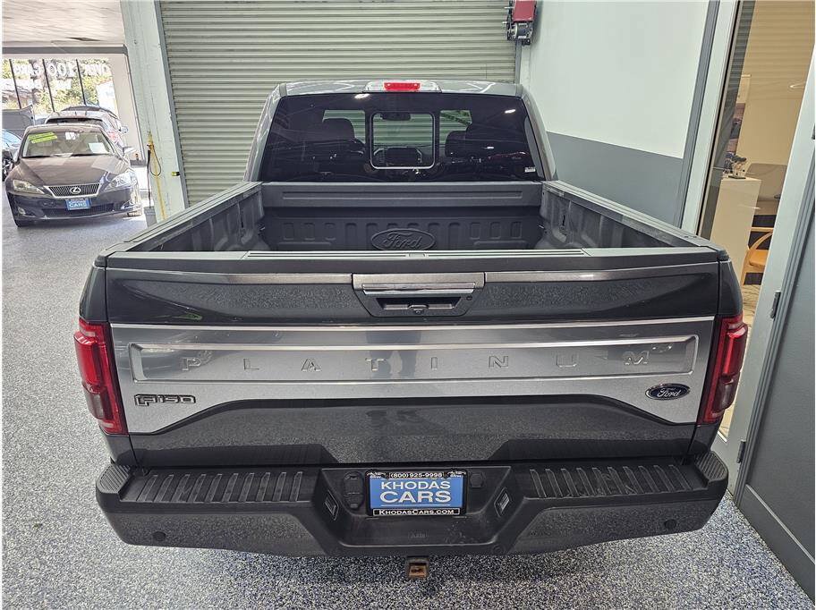 Used 2017 Ford F150 Platinum w/ Equipment Group 701A Luxury AWD/4WD image 4