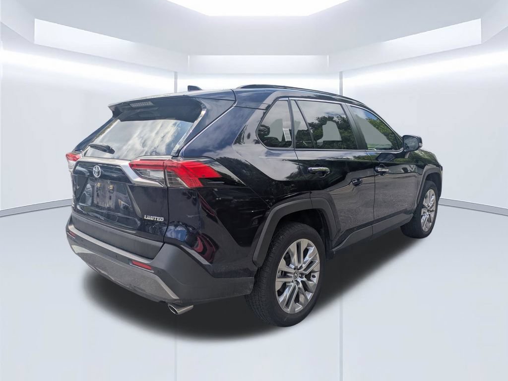 Used 2020 Toyota RAV4 Limited FWD image 4