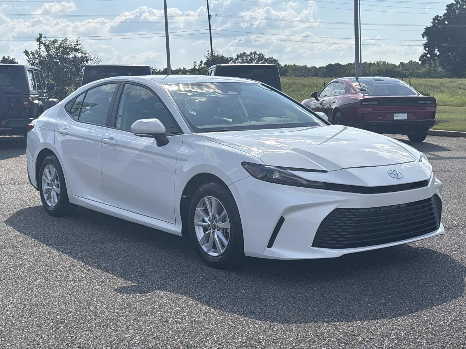 Used 2025 Toyota Camry LE FWD image 3