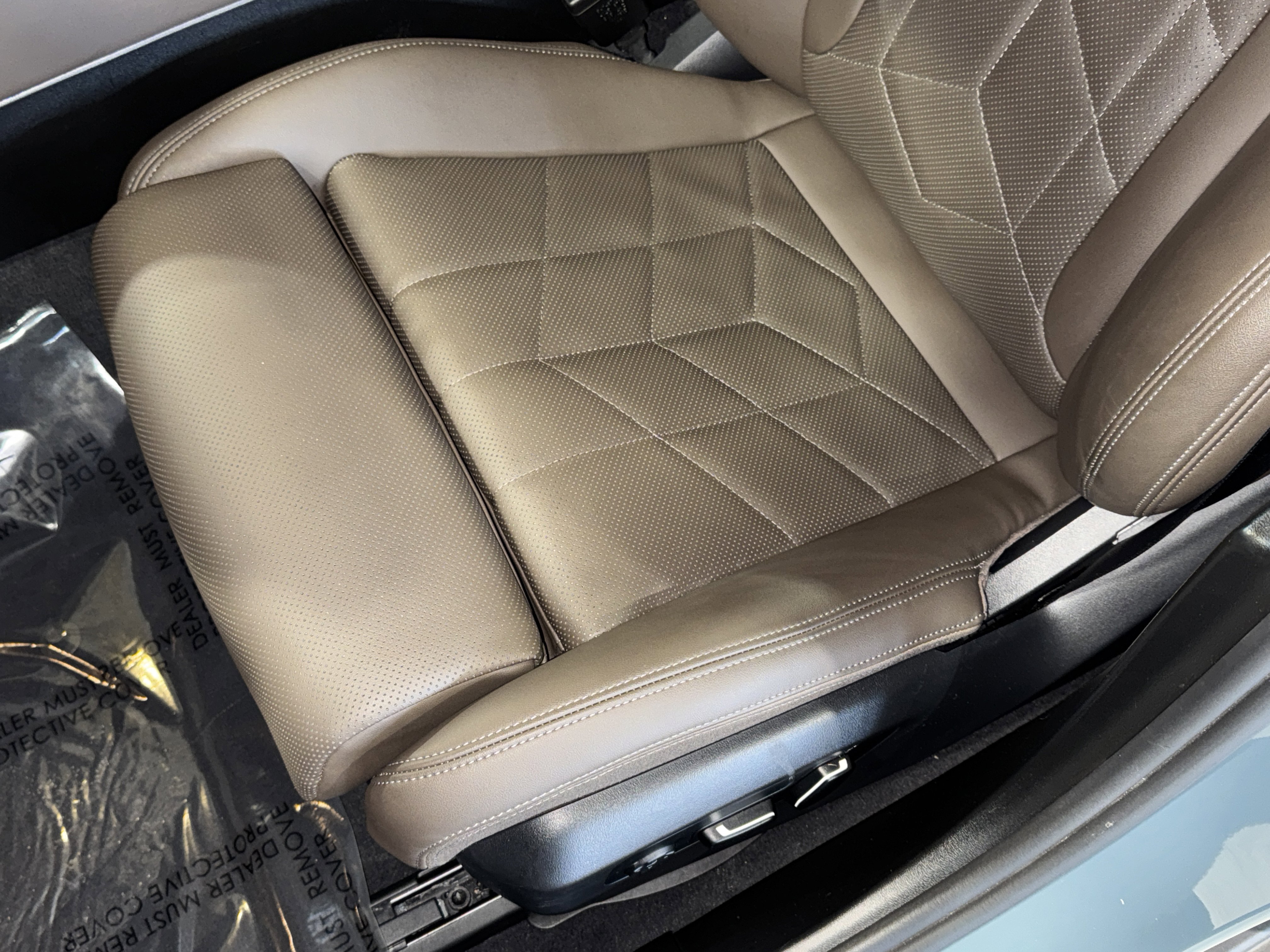 Certified 2025 BMW 530i image 34