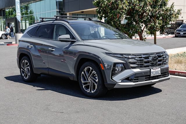Certified 2025 Hyundai Tucson Limited FWD image 6