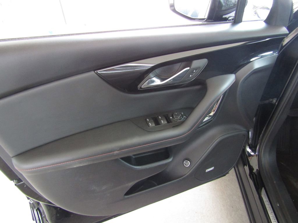 Used 2025 Chevrolet Blazer RS AWD/4WD image 24