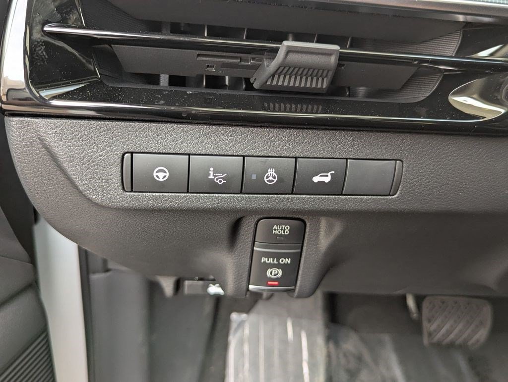 New 2025 Nissan Murano Platinum AWD/4WD image 13