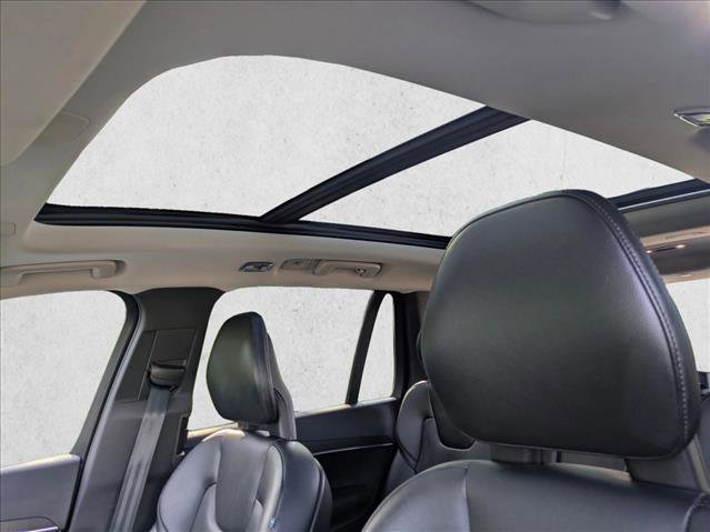 Used 2020 Volvo XC90 T5 Momentum image 15