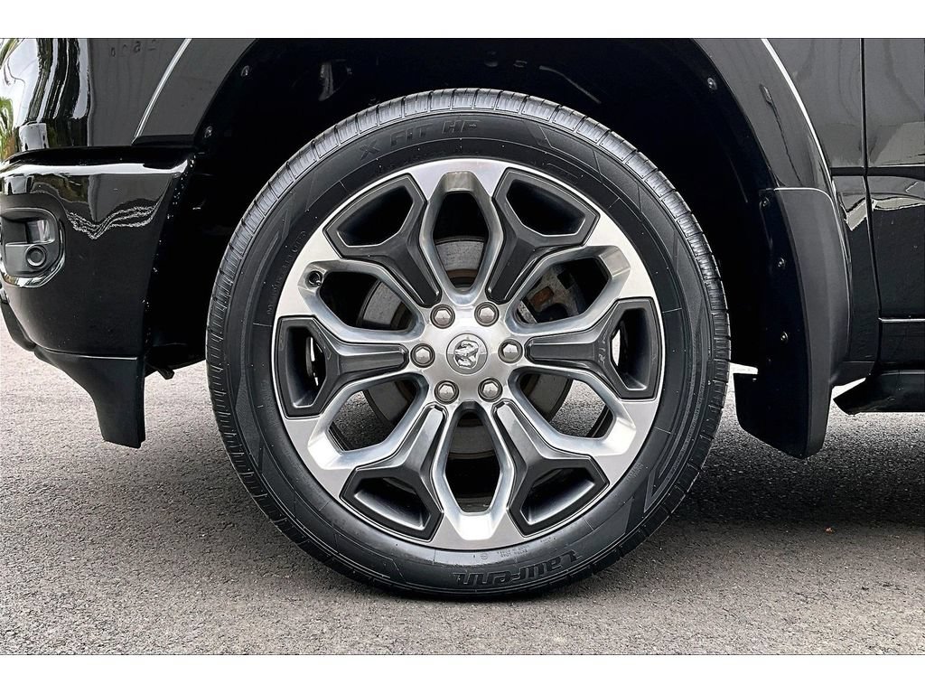 Used 2022 RAM 1500 Limited w/ Body-Colour Bumper Group AWD/4WD image 9