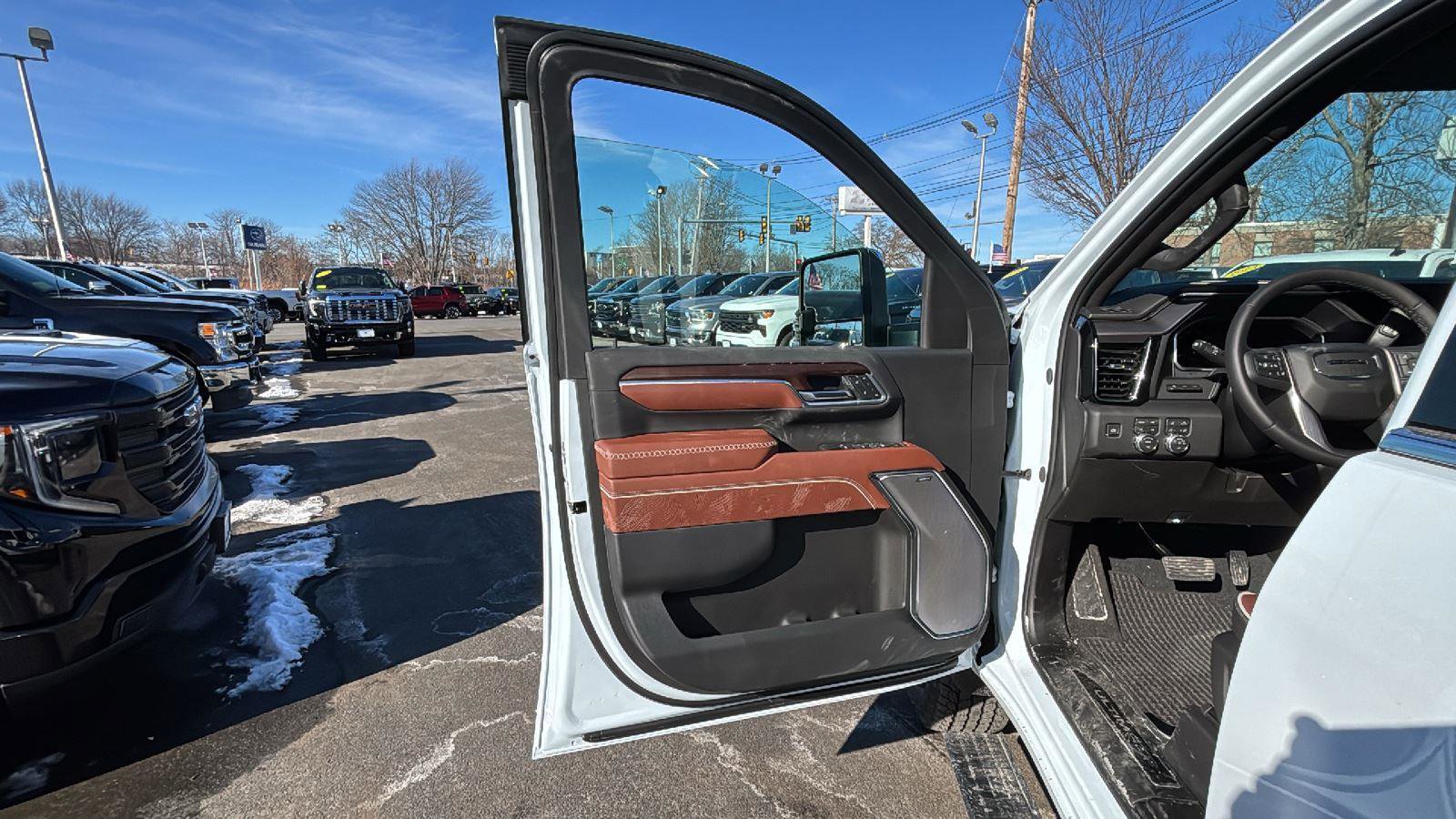 New 2026 GMC Sierra 2500 Denali Ultimate w/ Snow Plow Prep/Camper Package image 25