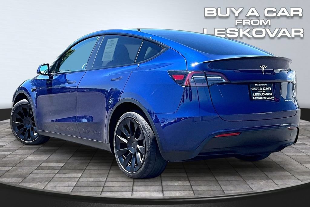 Used 2023 Tesla Model Y Long Range AWD/4WD image 2