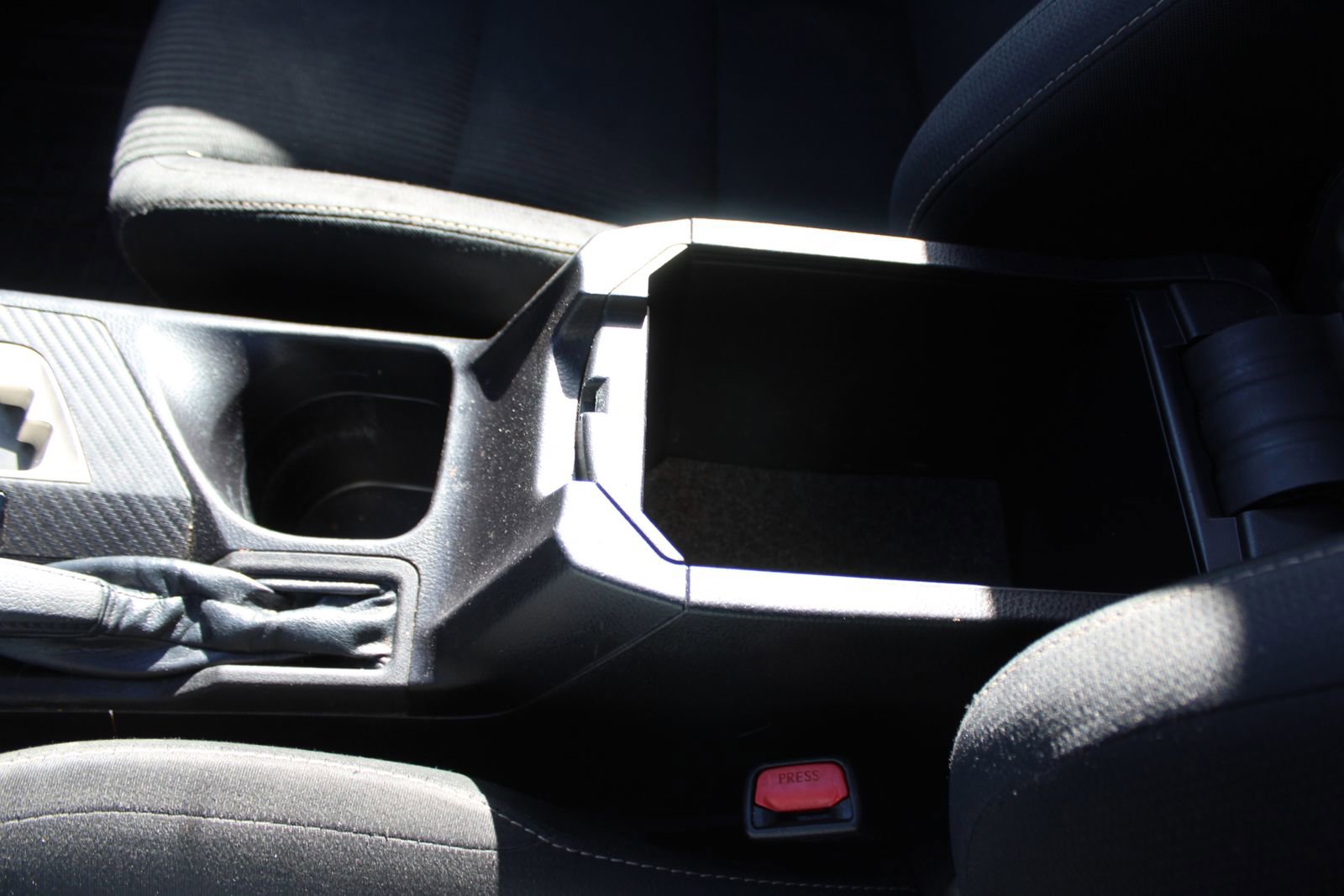 Used 2014 Toyota RAV4 XLE image 29