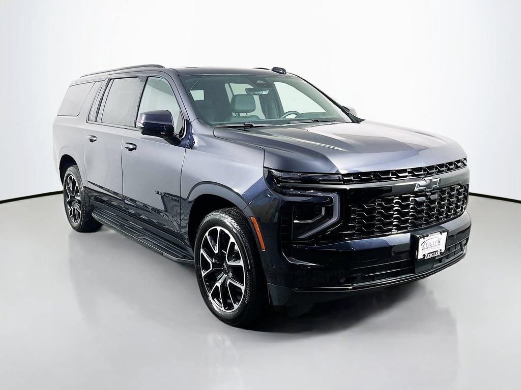 Used 2026 Chevrolet Suburban RST w/ Advanced Technology Package AWD/4WD image 3