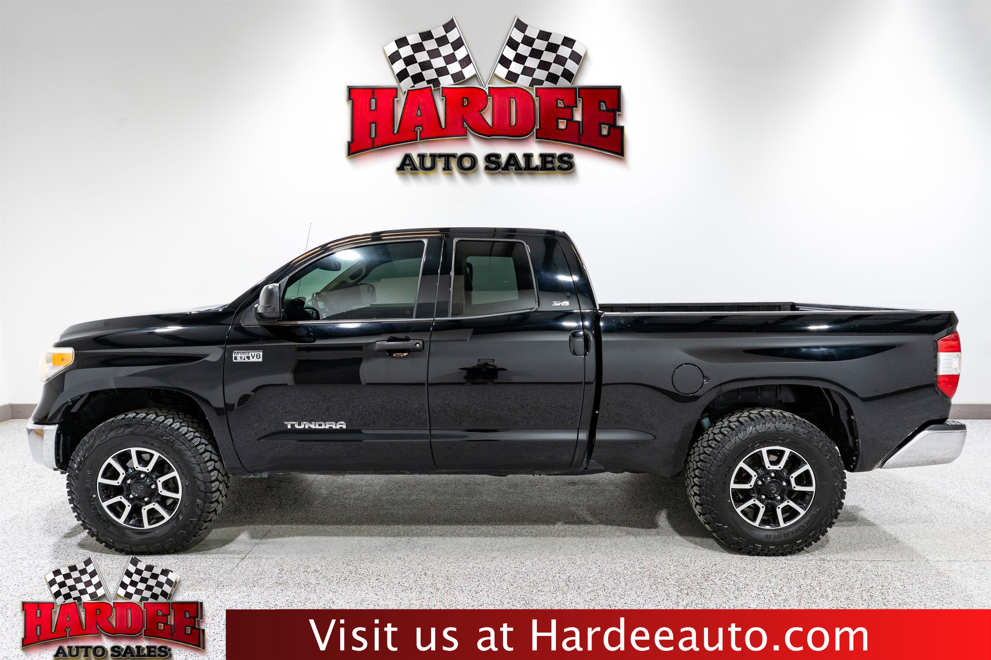 Used 2015 Toyota Tundra SR5 w/ TRD Off Road Package AWD/4WD image 1