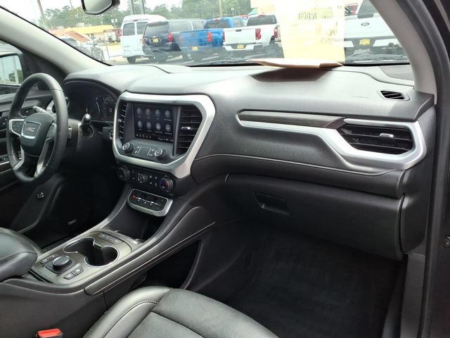 Used 2021 GMC Acadia SLT w/ Technology Package FWD image 17