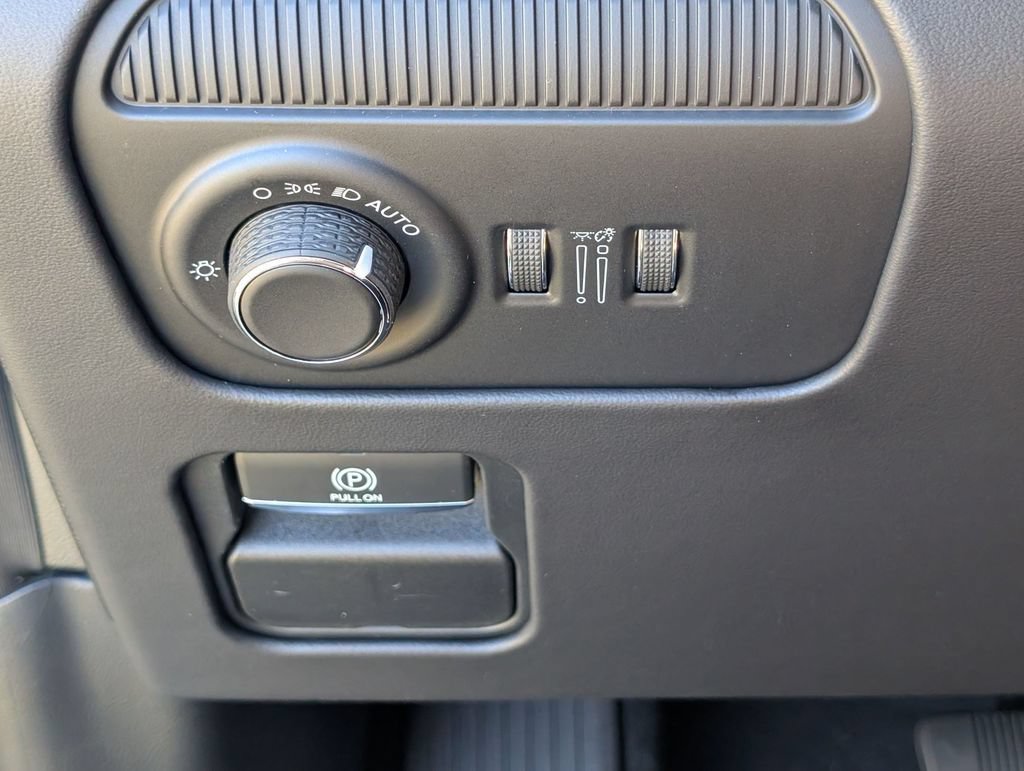 New 2026 Jeep Grand Wagoneer L Summit AWD/4WD image 13
