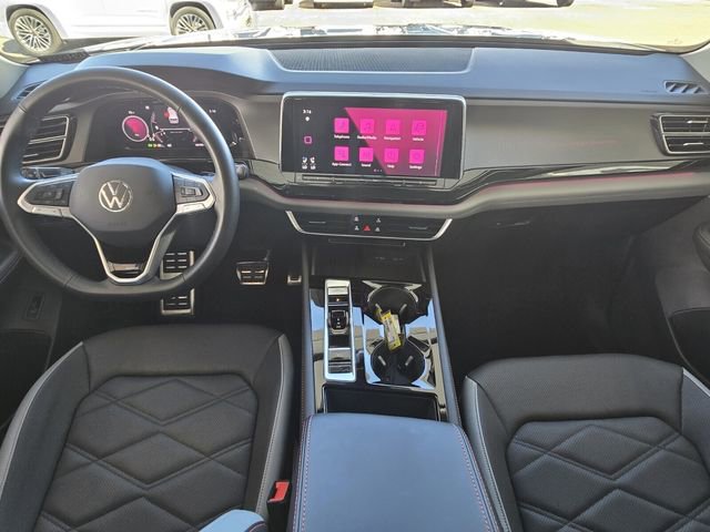 Certified 2025 Volkswagen Atlas Peak Edition SE image 20