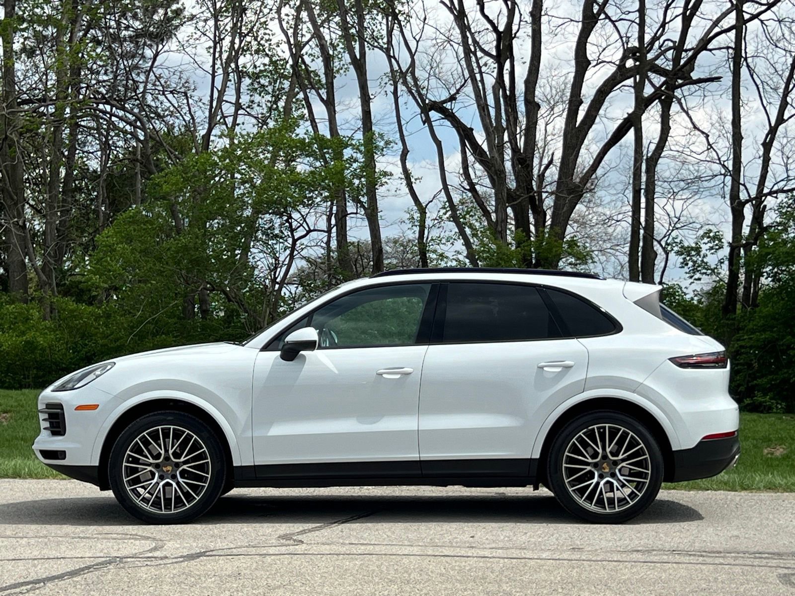 Certified 2023 Porsche Cayenne image 2