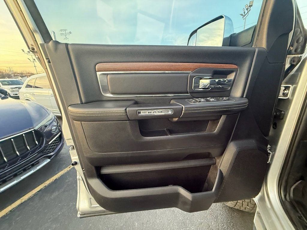 Used 2016 RAM 2500 Laramie w/ Convenience Group image 11