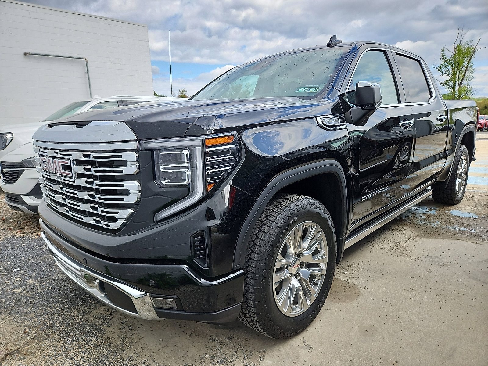 Certified 2023 GMC Sierra 1500 Denali AWD/4WD image 3