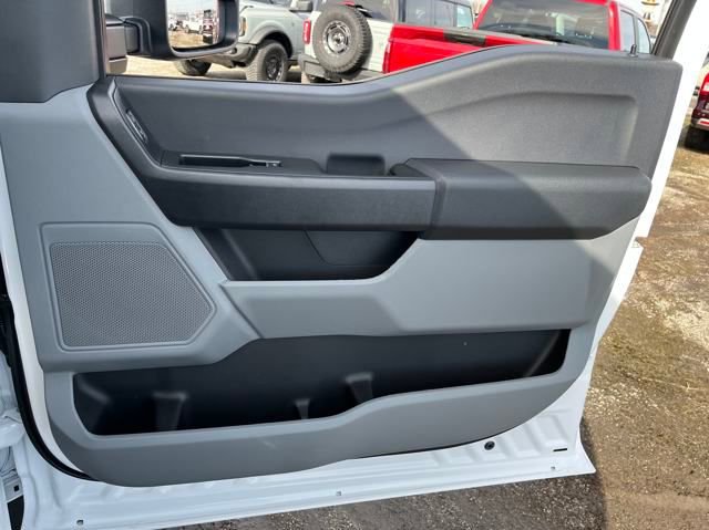 New 2024 Ford F550 4x4 Regular Cab Super Duty image 30
