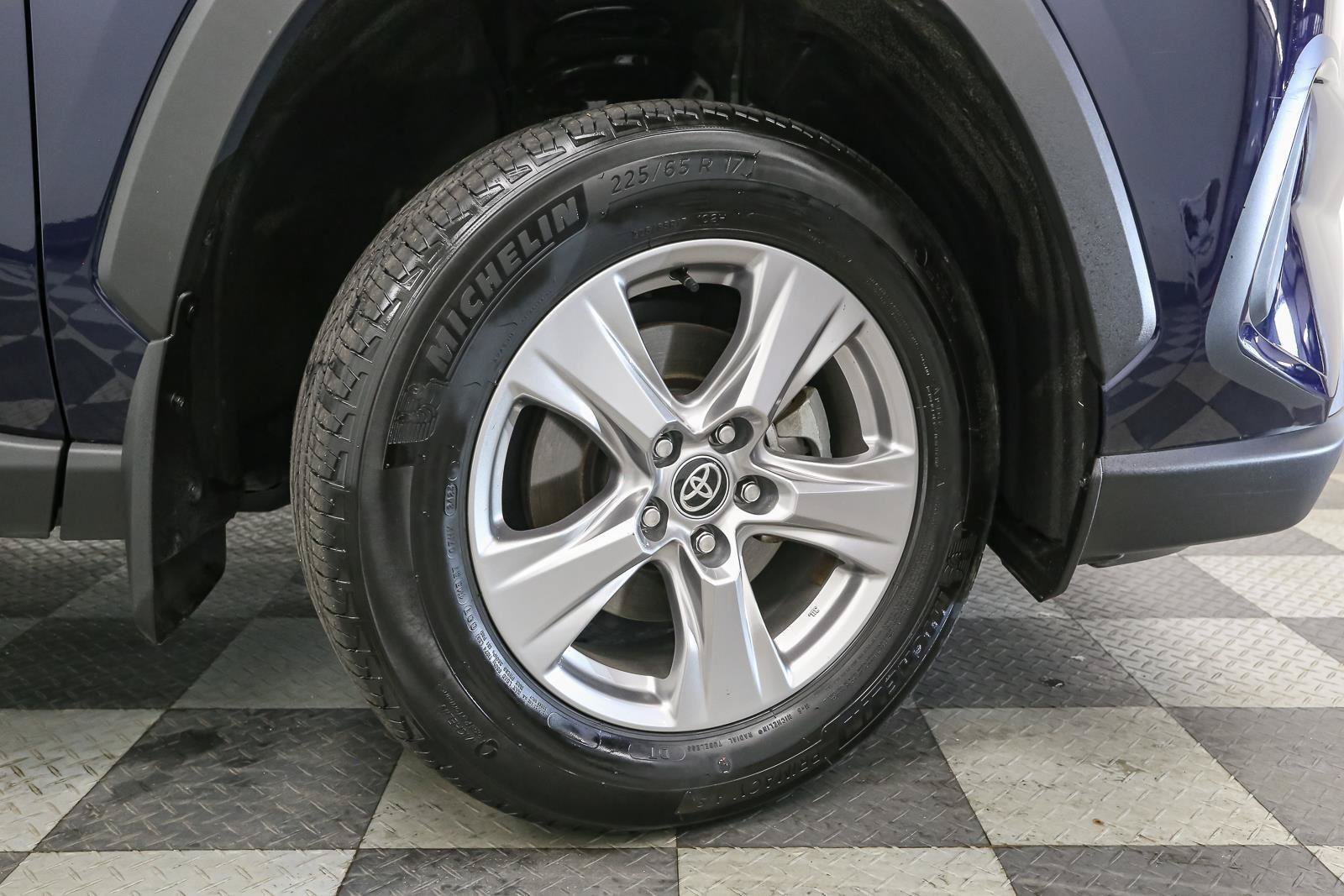 Used 2023 Toyota RAV4 XLE w/ Convenience Package AWD/4WD image 15