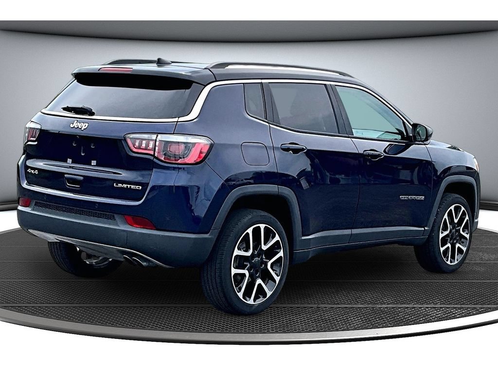 Used 2018 Jeep Compass Limited w/ Navigation Group AWD/4WD image 17