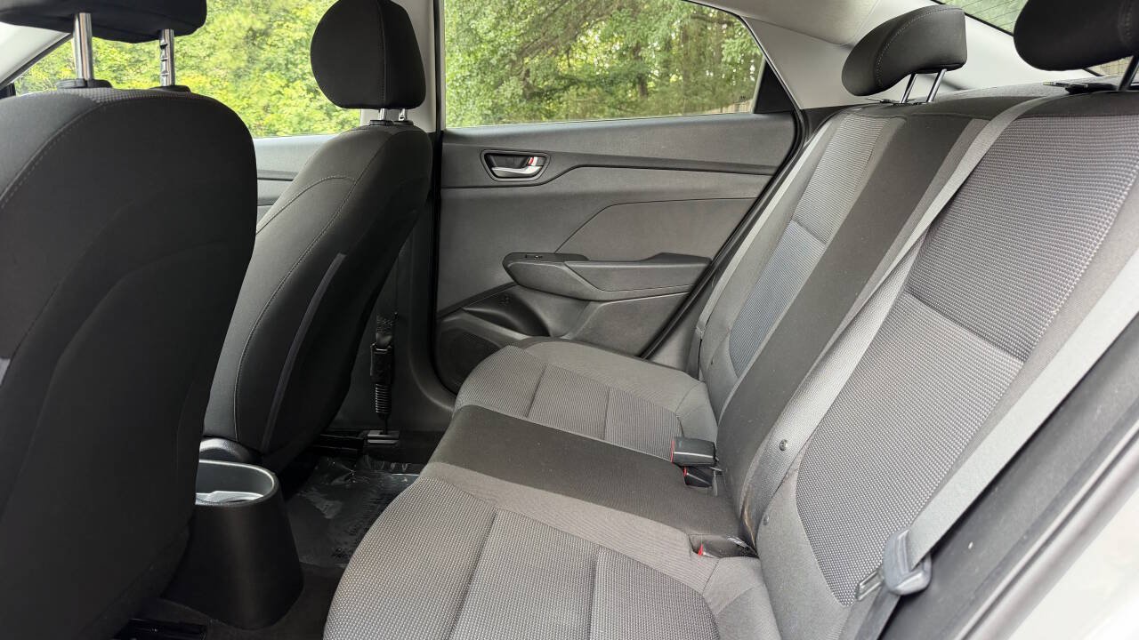 Used 2018 Hyundai Accent SE FWD image 8