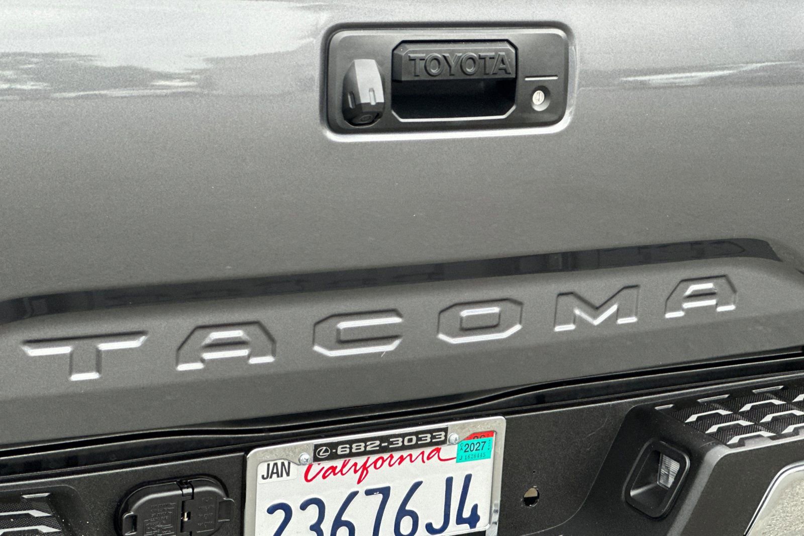 Used 2021 Toyota Tacoma SR5 AWD/4WD image 21