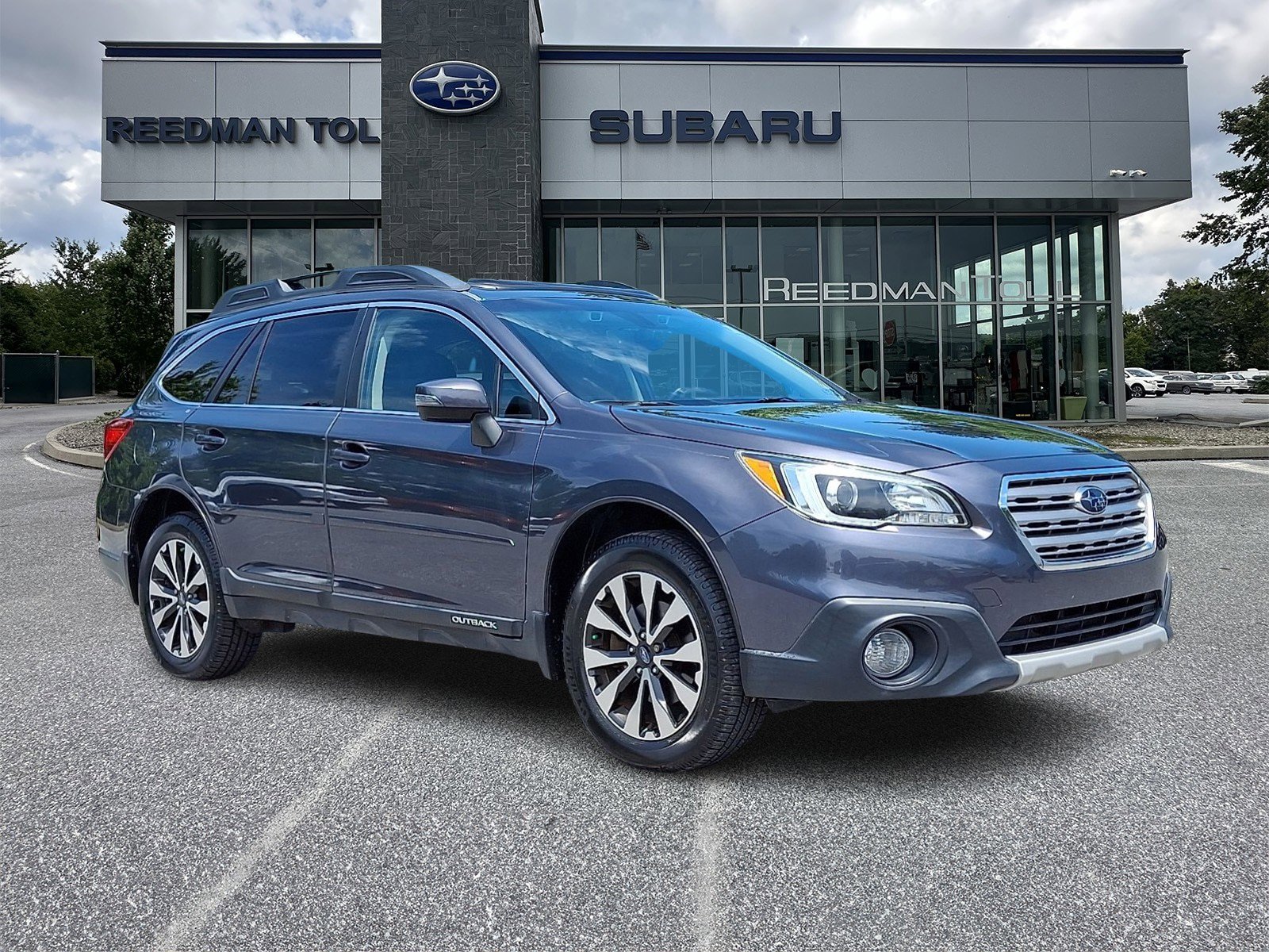 Used 2017 Subaru Outback 3.6R Limited AWD/4WD image 1