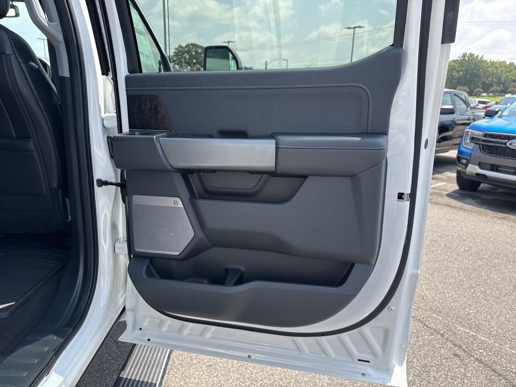 New 2025 Ford F350 Lariat w/ Lariat Ultimate Package image 19
