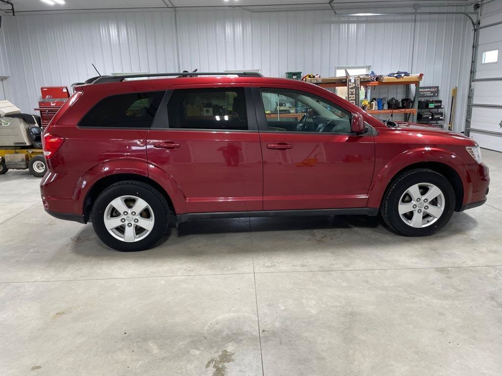Used 2011 Dodge Journey Mainstreet w/ Popular Equipment Group AWD/4WD image 8