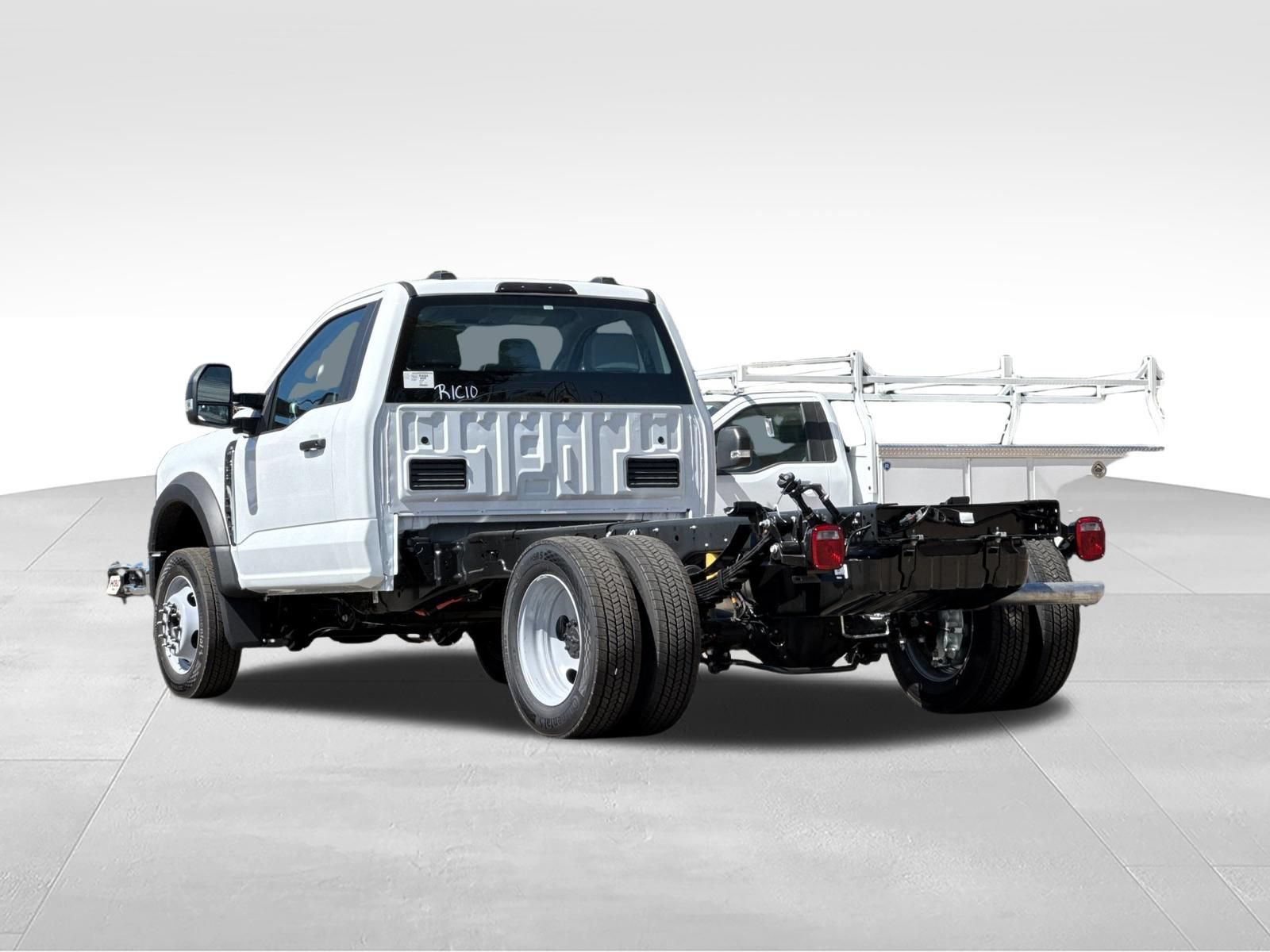 New 2026 Ford F550 2WD Regular Cab Super Duty w/ XL Chrome Package image 6