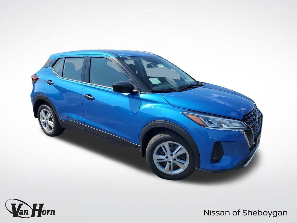 New 2025 Nissan Kicks Play S
