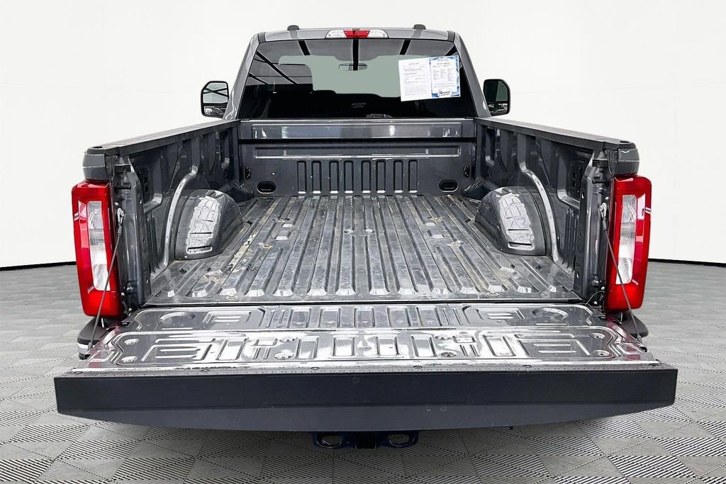 Used 2025 Ford F350 XLT w/ FX4 Off-Road Package image 16