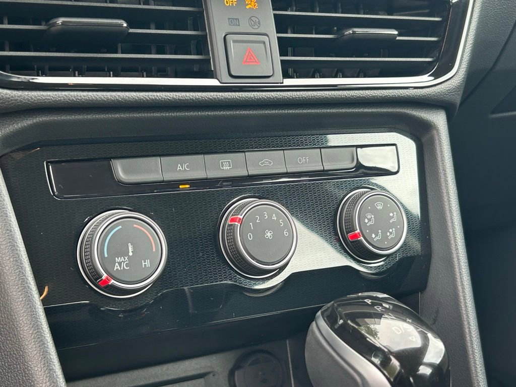 Certified 2025 Volkswagen Taos S image 33