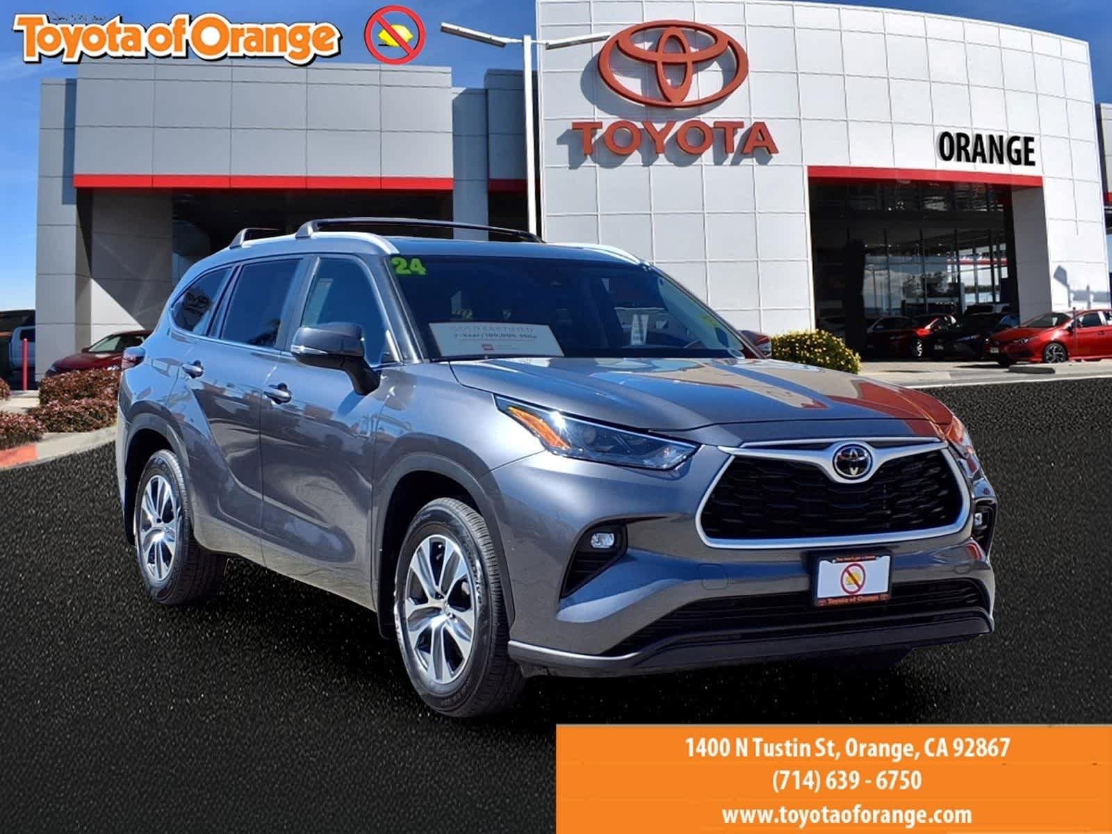 Used 2024 Toyota Highlander XLE FWD image 1