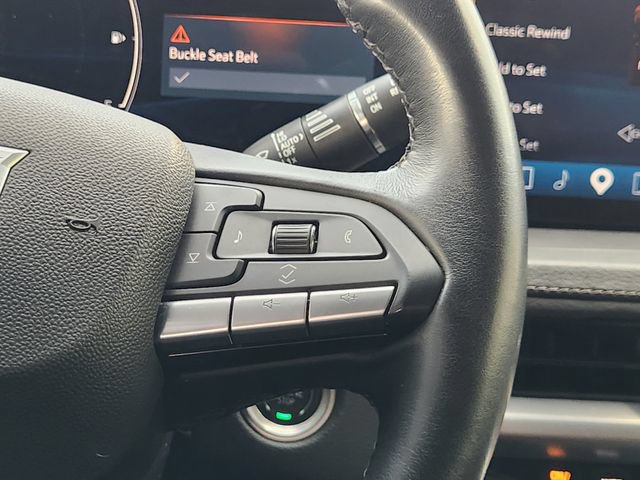 Used 2025 Cadillac XT4 Premium Luxury FWD image 29
