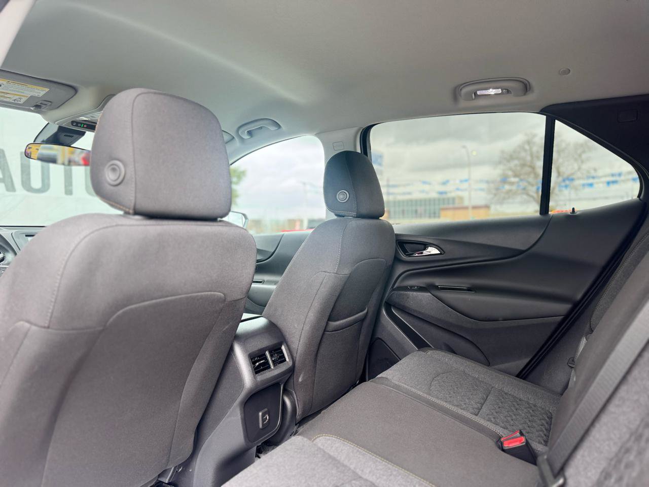 Used 2023 Chevrolet Equinox LT image 53