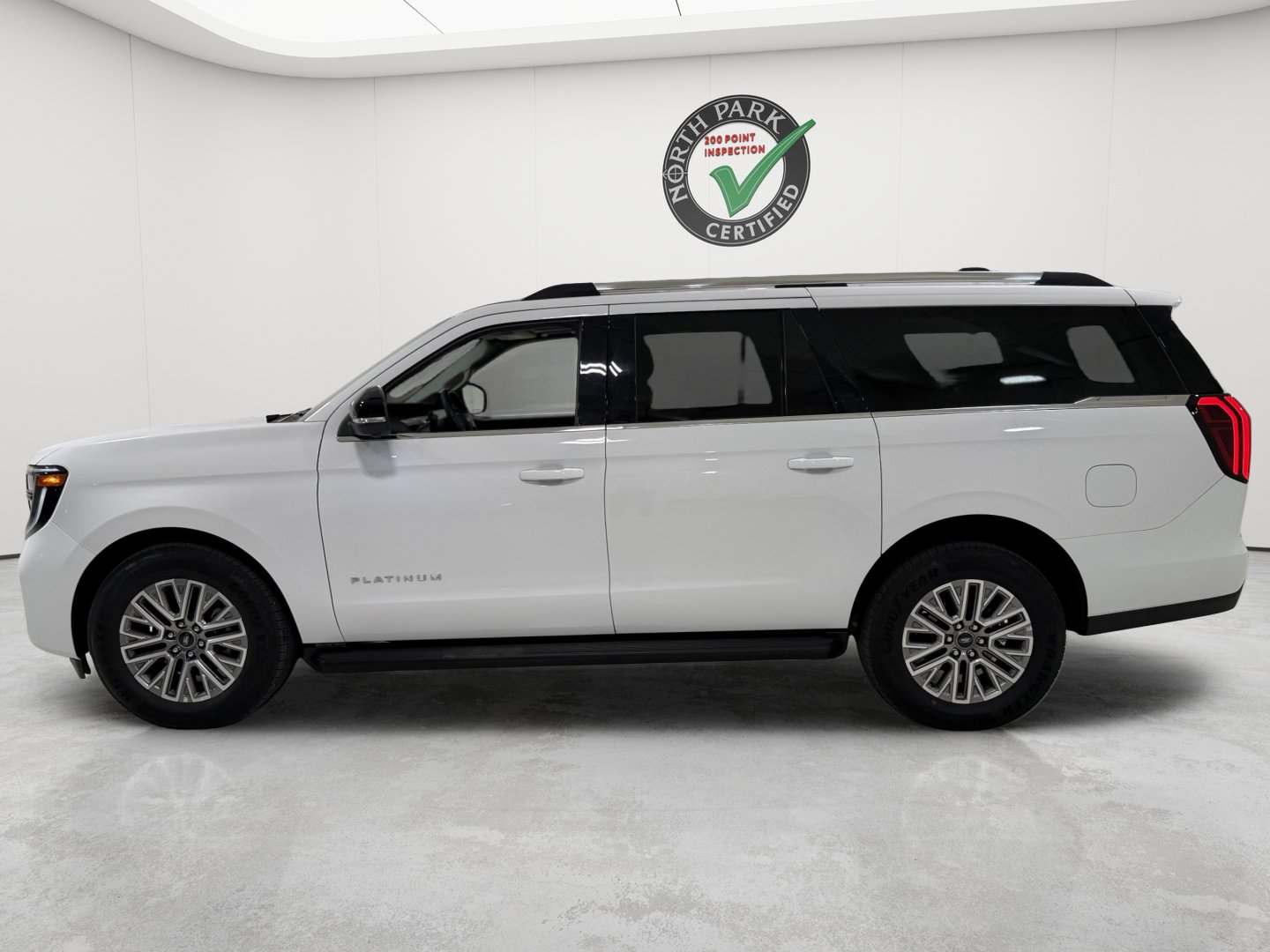 Used 2026 Ford Expedition Max Platinum AWD/4WD image 2