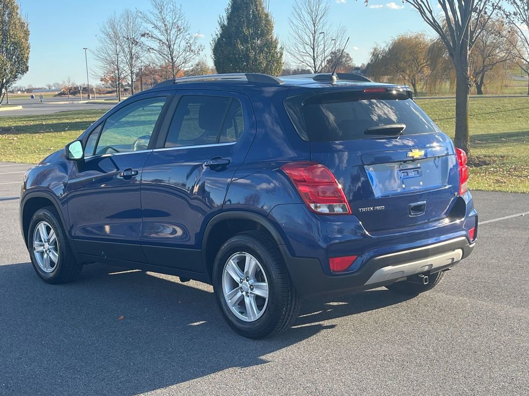 Used 2017 Chevrolet Trax LT w/ Sun & Sound Package image 6