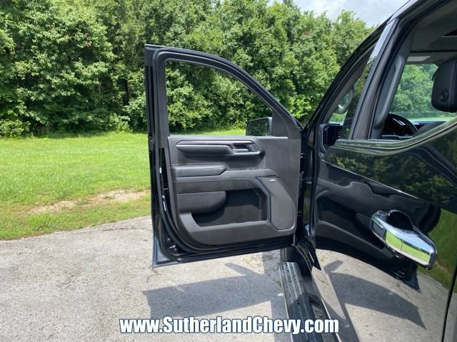 Used 2022 Chevrolet Silverado 1500 LTZ w/ LTZ Premium Package AWD/4WD image 17