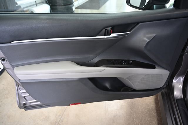 Used 2022 Toyota Camry LE AWD/4WD image 26