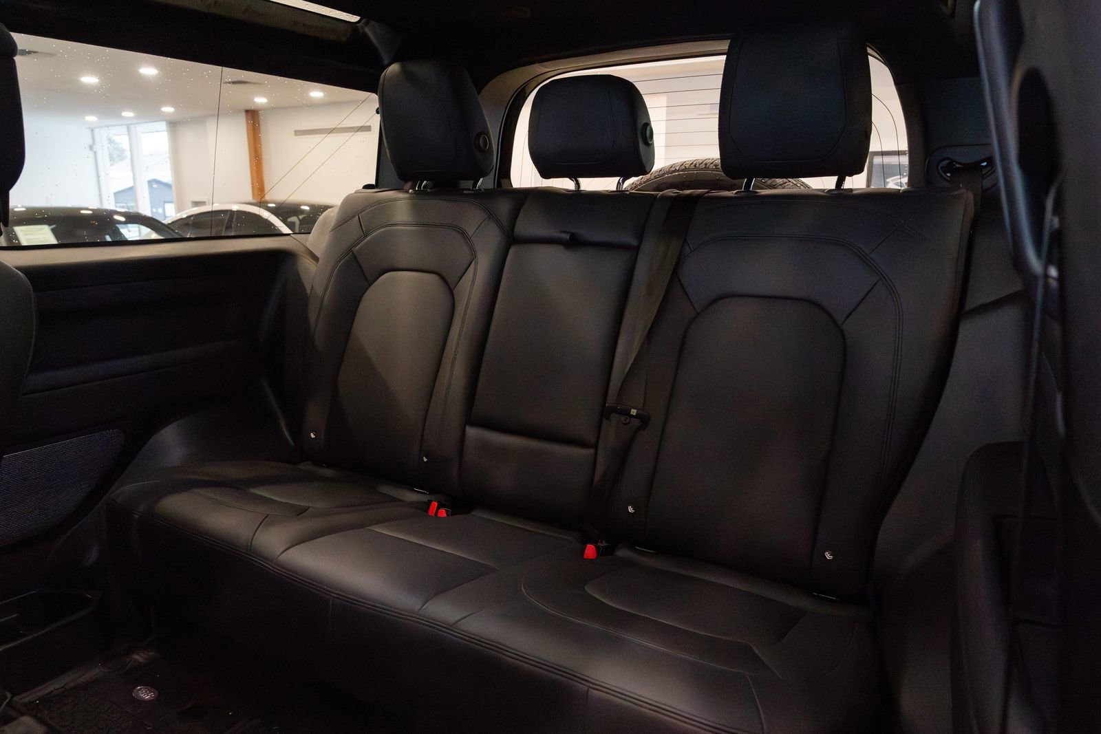 Used 2020 Porsche Cayenne E-Hybrid Coupe w/ Premium Plus Package image 28