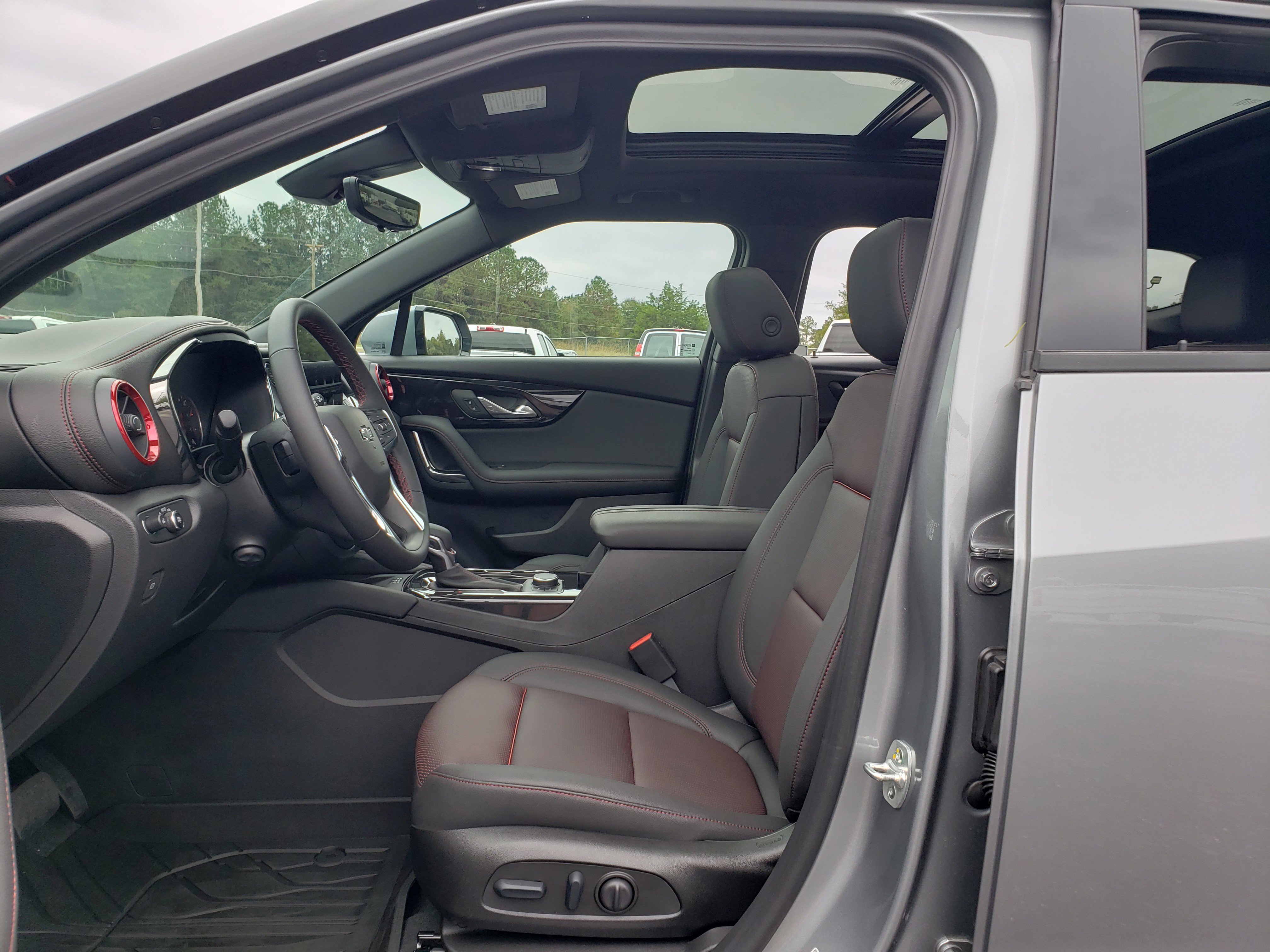 New 2025 Chevrolet Blazer RS w/ Driver Confidence II Package image 33