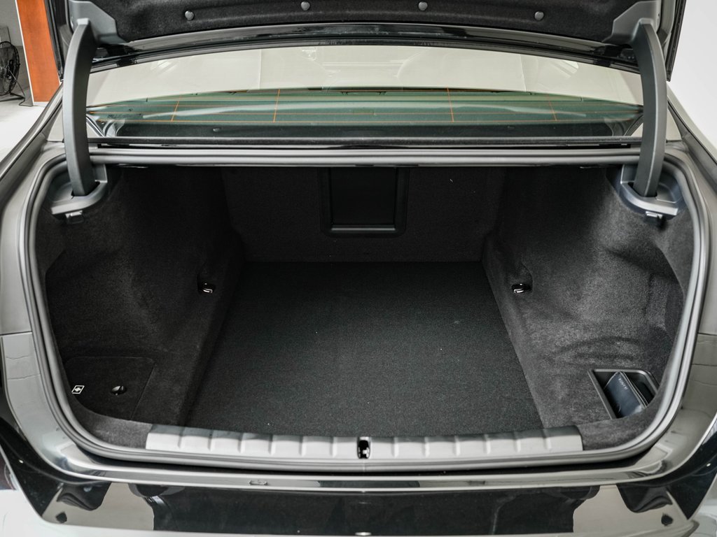 New 2026 BMW 740i xDrive w/ Executive Package image 22